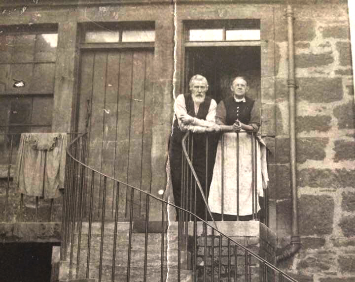 Photo of photos/Finlay & Isabella McLennan - Coatbridge, Sct portrait